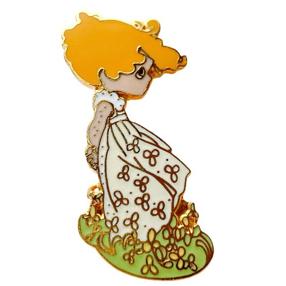 VTG Precious Moments Signed Enamel Lapel Pin 80s Storybook Girl Gold Tone Brooch - Picture 1 of 10